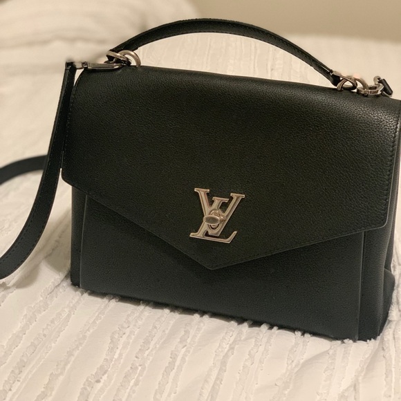 LOUIS VUITTON AUTHENTIC LOCKME - Picture 6 of 12